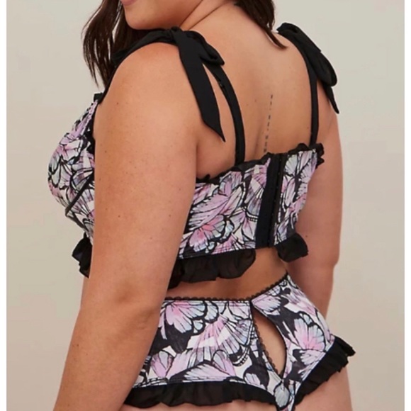 ๐ Satin Ruffle High Rise Thong Panty Set 1 1X 14 16 NWT Torrid New! - Picture 7 of 10